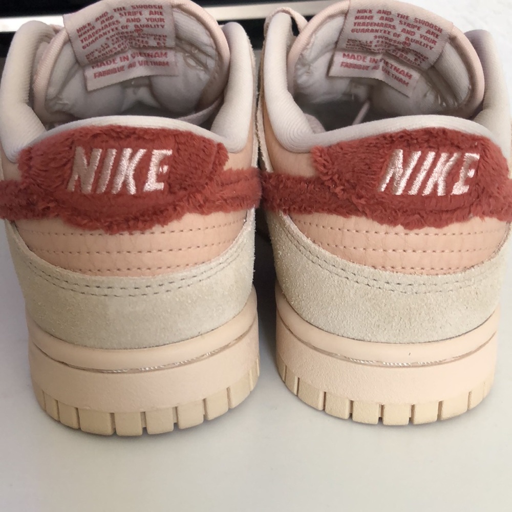 NIKE WOMEN’S DUNK LOW TERRY SWOOSH - Picture 4 of 6